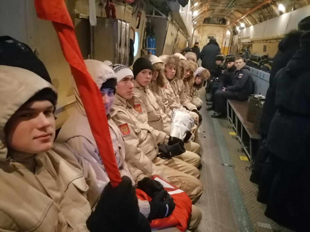 Неожиданная экскурсия в военный самолет