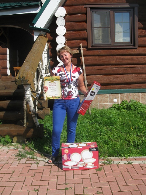 Татьяна Вакорина умеет бить тарелки