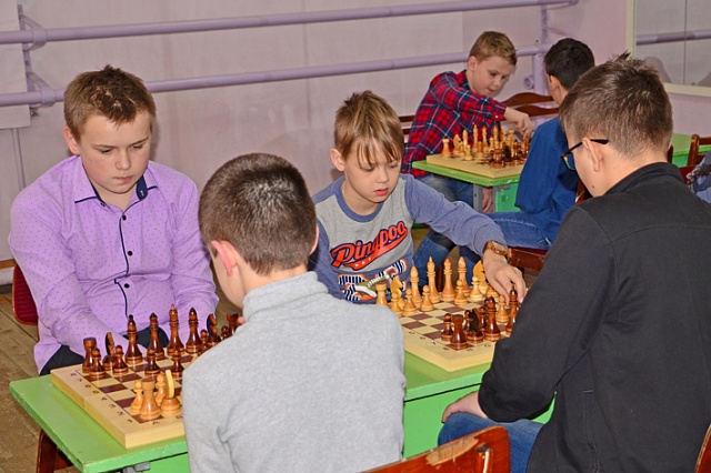 ПЕРВАЯ ГИМНАЗИЯ - ПЕРВАЯ В ШАХМАТАХ
