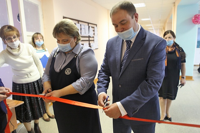 42 центра образования цифрового и гуманитарного профилей в этом учебном году открылись в Костромской области