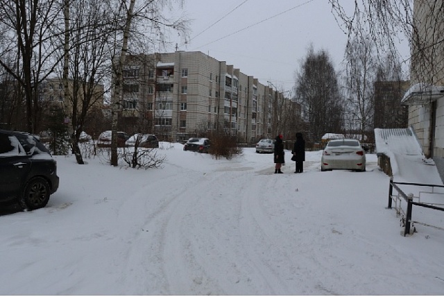 Галичским управляющим компаниям указано на плохую уборку снега во дворах