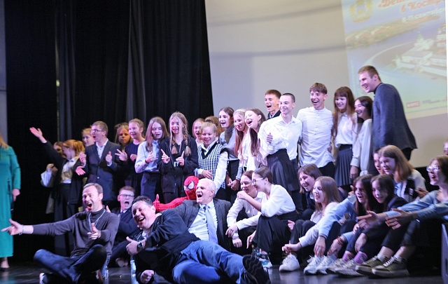 В СЕНТЯБРЕ ГАЛИЧ ВСТРЕТИЛ... КИНОМАЙ!