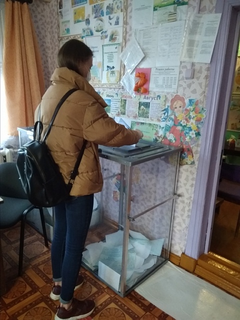 Количество галичан, получивших призы в викторине «Моя Конституция», растет.