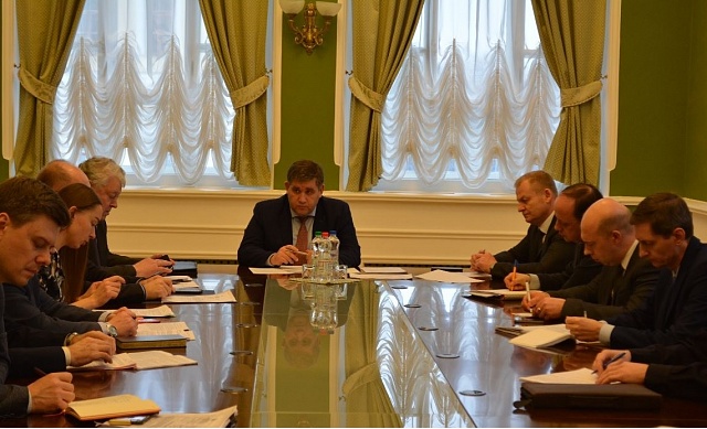 В Костромской области обсуждаются поправки в региональное законодательство о штрафах за парковку на газонах