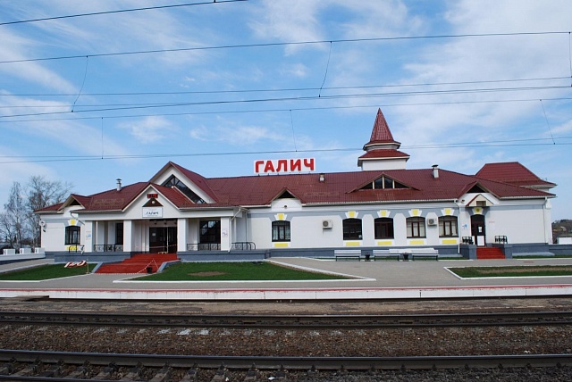 Внимание - поезда опять меняют расписание