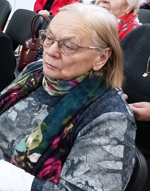 Ветеран-педагог поздравляет воинов с наступающим Новым годом