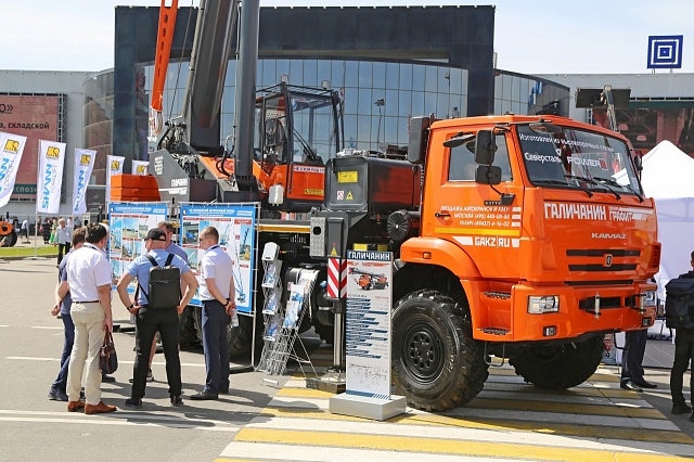 Участие АО «Галичский автокрановый завод» в международной выставке СТТ EXPO 2025  стало ярким событием как для самой компании, так и для всех, кто интересуется  современной строительной техникой.