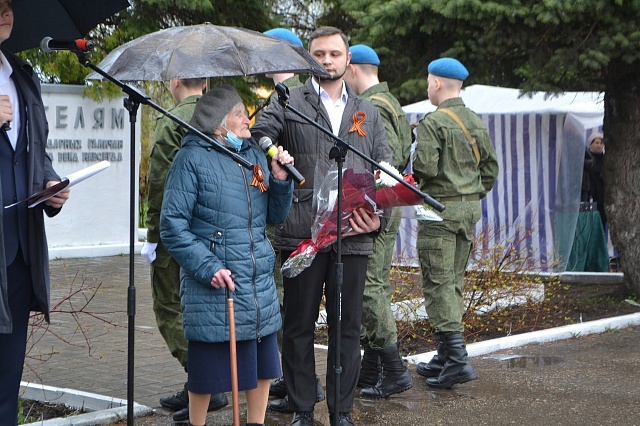 Главным героем торжества, посвященного 76-й годовщине Дня Победы, в Галиче стала ветеран Великой Отечественной войны Антонина Николаевна Лебедева