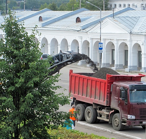 В центре - дорожные работы
