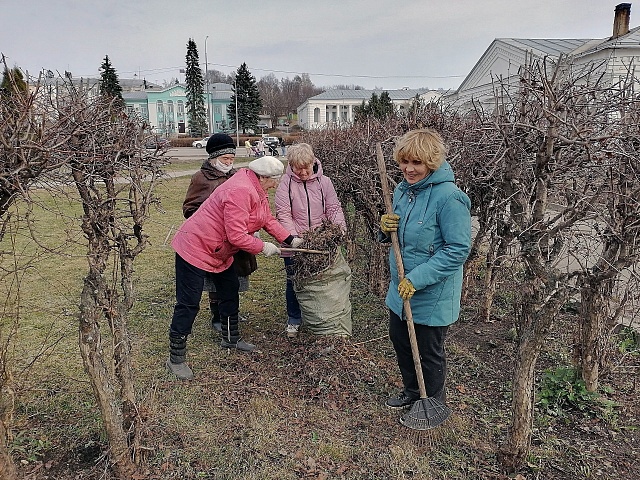 В Галиче началась пора субботников