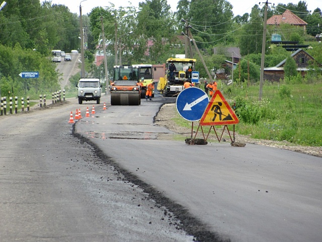 Усиленными темпами идут дорожные работы