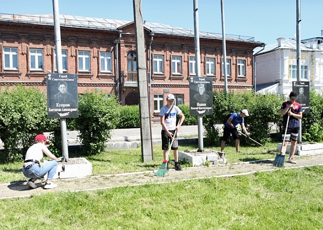 В Галиче заработали два трудовых отряда