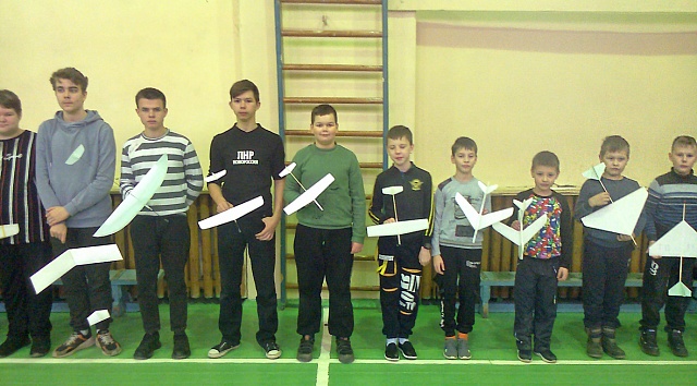 Десять дипломов у авиамоделистов