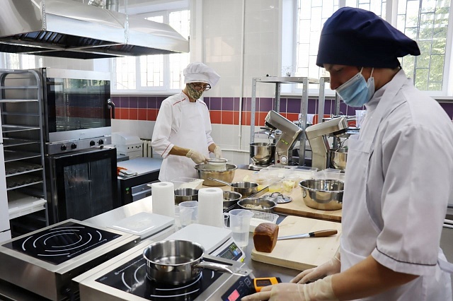 В Костромской области трудоустроены 76% выпускников программ среднего профессионального образования