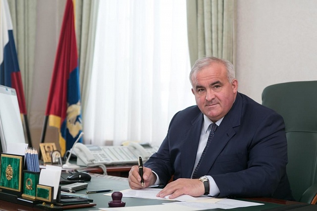 Поздравление губернатора Костромской области Сергея Ситникова с Днем России