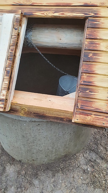 В деревне Челсма Галичского района вместо старого колодца появился новый.