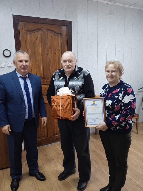 Лучше всех на дворе у Захаровых