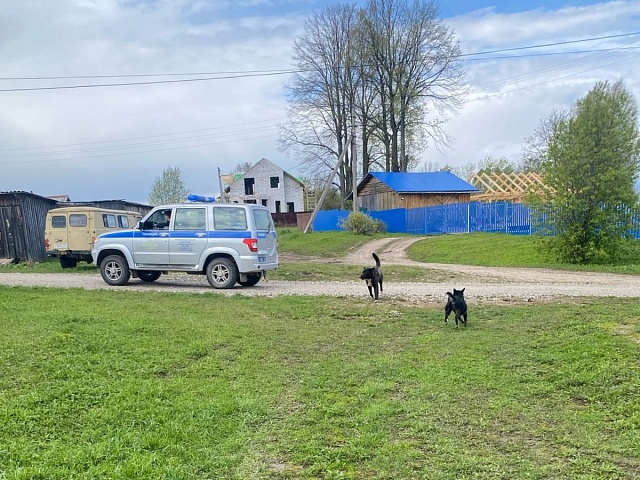 Участковый - нет такого подразделения, в которое  он бы не входил