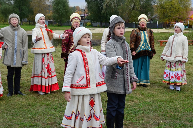Заведет "Задоринка" хоровод
