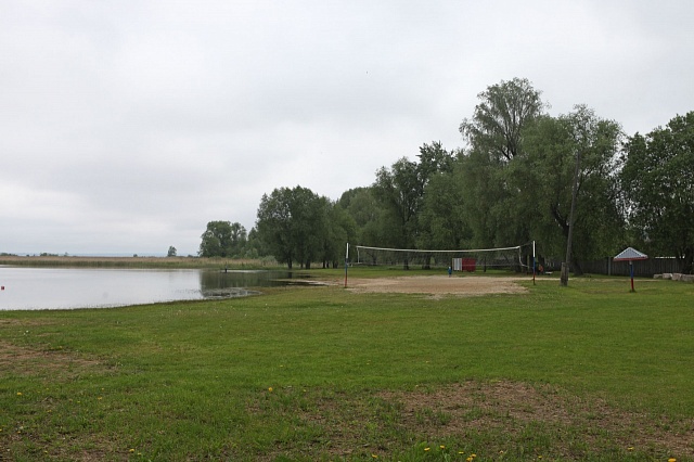 Сквер, пляж или детская площадка?