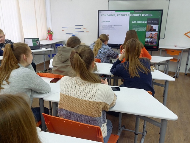 Галичские лицеисты заводят полезные знакомства