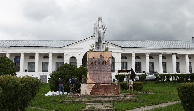 Ленин жил! Ленин жив. Ленин будет?..