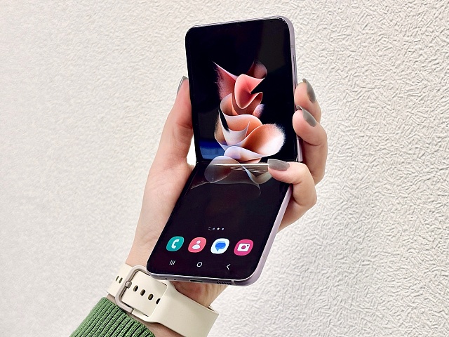 В 2024 году костромские покупатели смартфонов оценили складные модели и искусственный интеллект