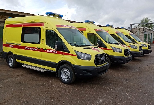 В Костромскую область в рамках президентской программы поступили новые реанимобили