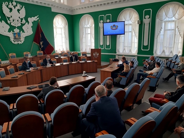 Администрация региона обсудила с представителями бизнеса вопросы противоэпидемической безопасности