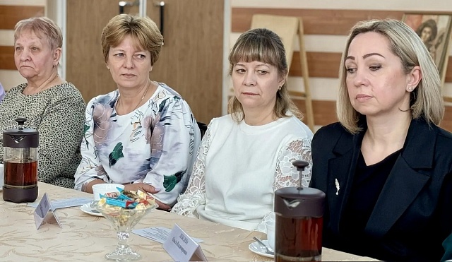 Сергей Ситников встретился  с матерями и вдовами погибших  военнослужащих